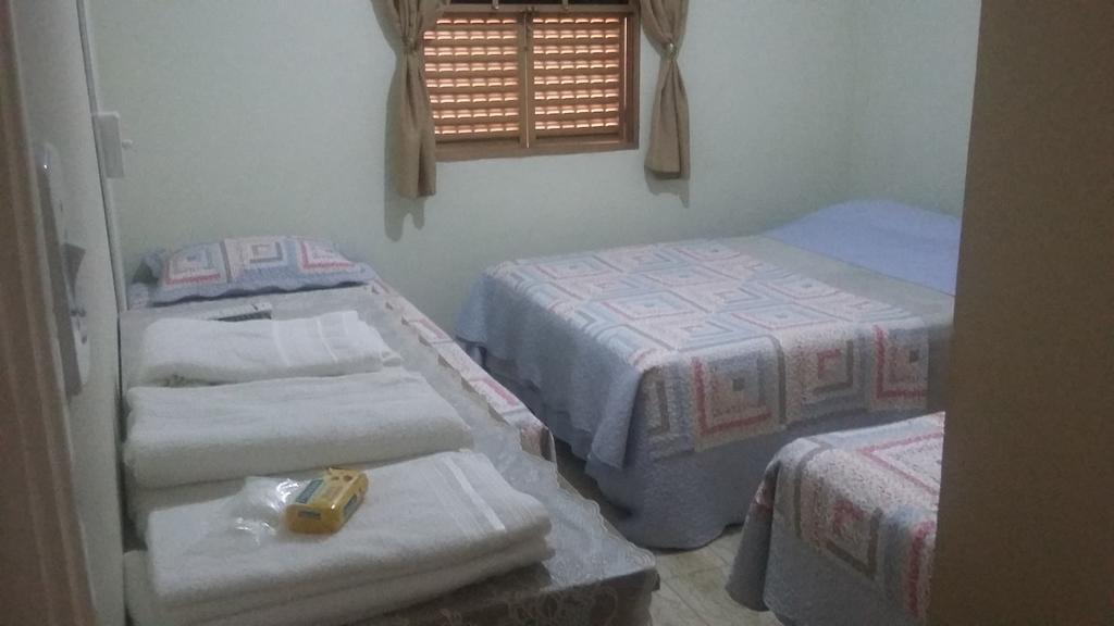 Hospedaria Servos De Maria أباريسيدا المظهر الخارجي الصورة