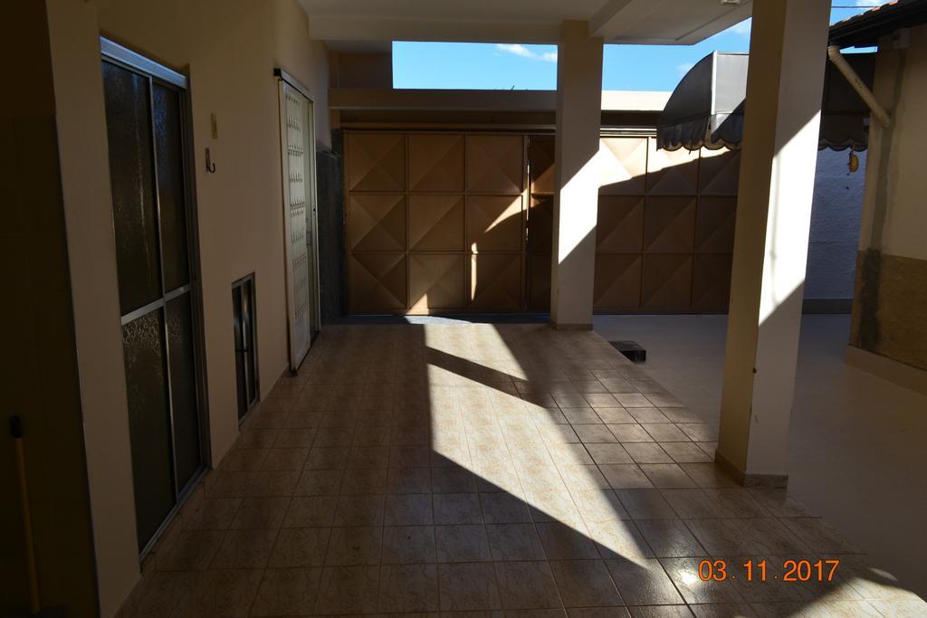 Hospedaria Servos De Maria أباريسيدا المظهر الخارجي الصورة