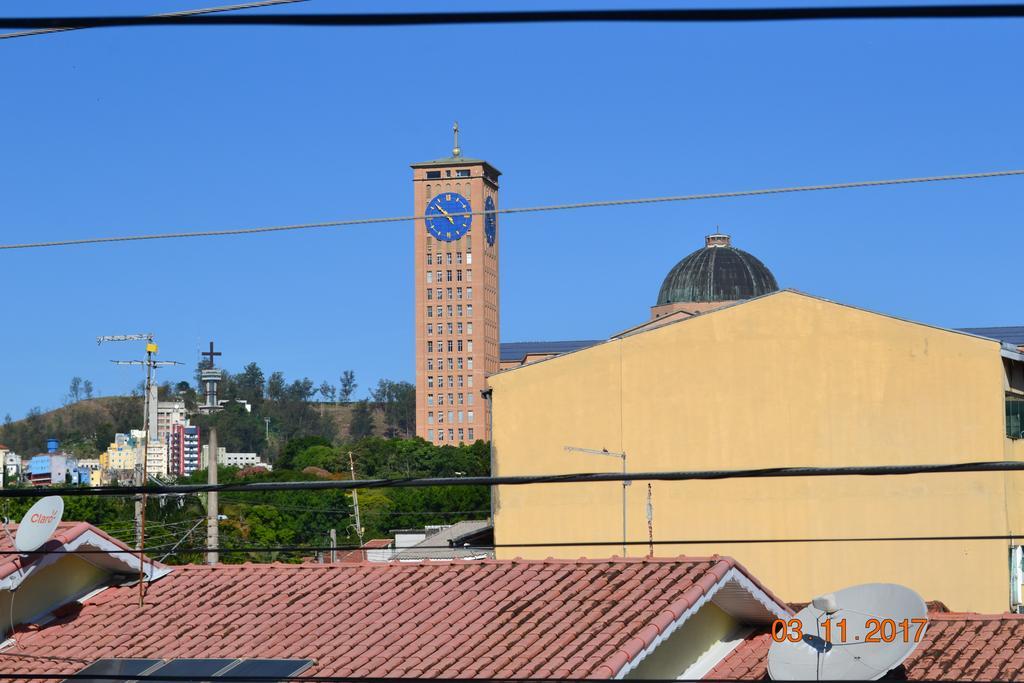 Hospedaria Servos De Maria أباريسيدا المظهر الخارجي الصورة