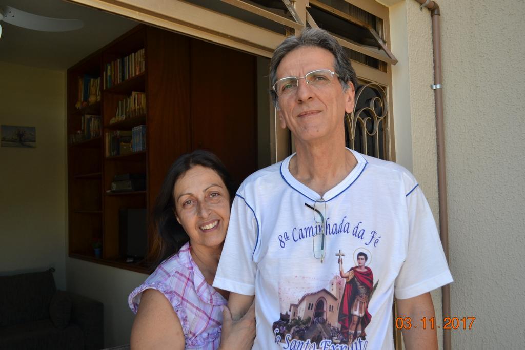 Hospedaria Servos De Maria أباريسيدا المظهر الخارجي الصورة