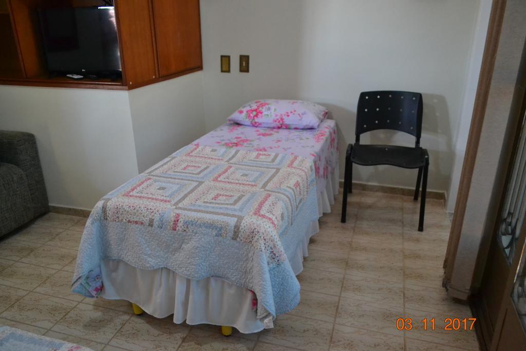 Hospedaria Servos De Maria أباريسيدا المظهر الخارجي الصورة