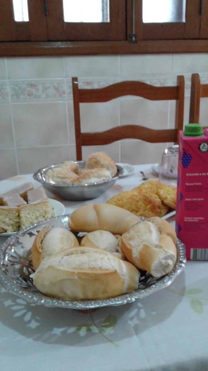 Hospedaria Servos De Maria أباريسيدا المظهر الخارجي الصورة