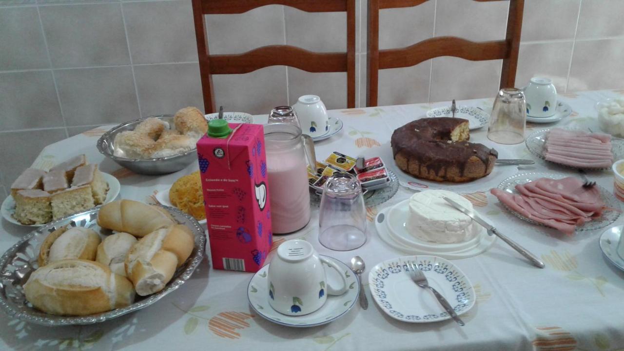 Hospedaria Servos De Maria أباريسيدا المظهر الخارجي الصورة